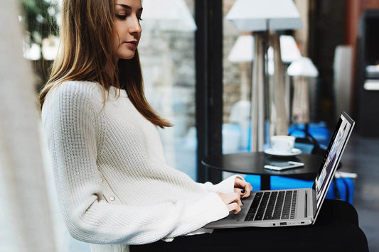 Qué es la luz azul del notebook y por qué todos hablan de ella